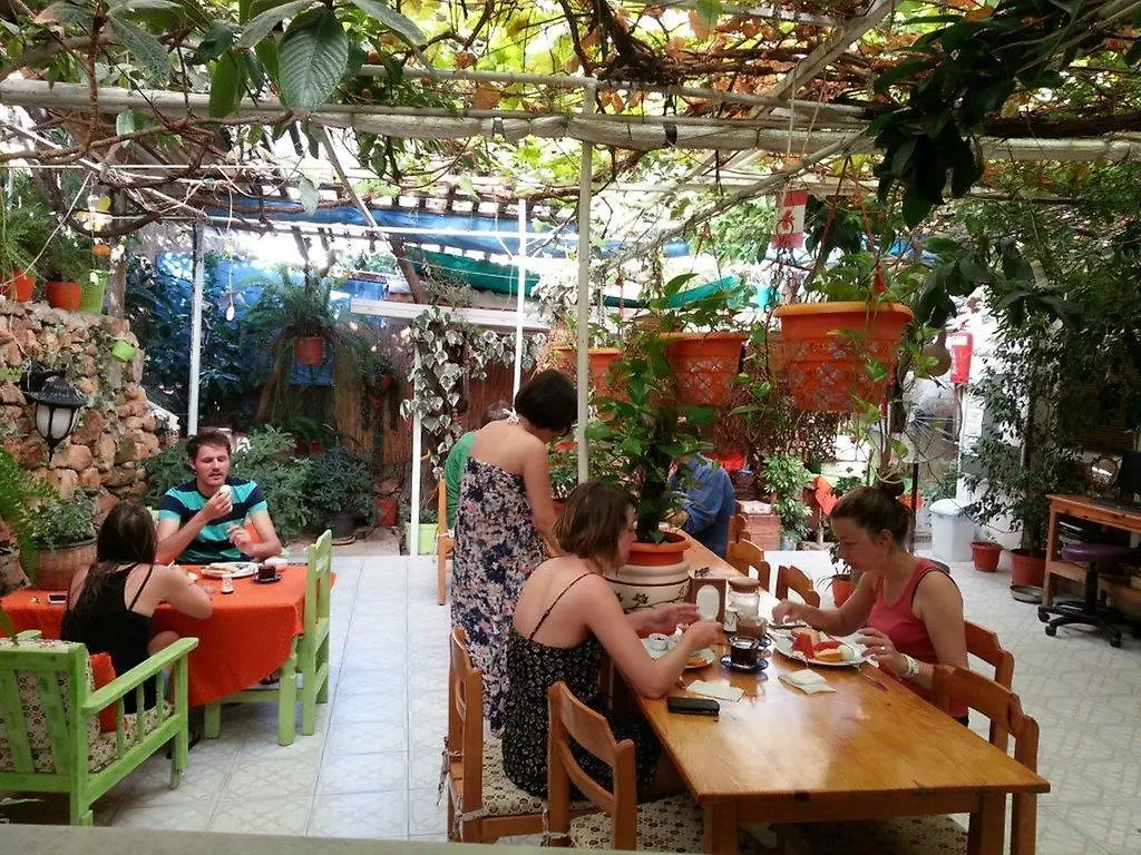 Ferah Hostel Monica'S Place Fethiye Turquia