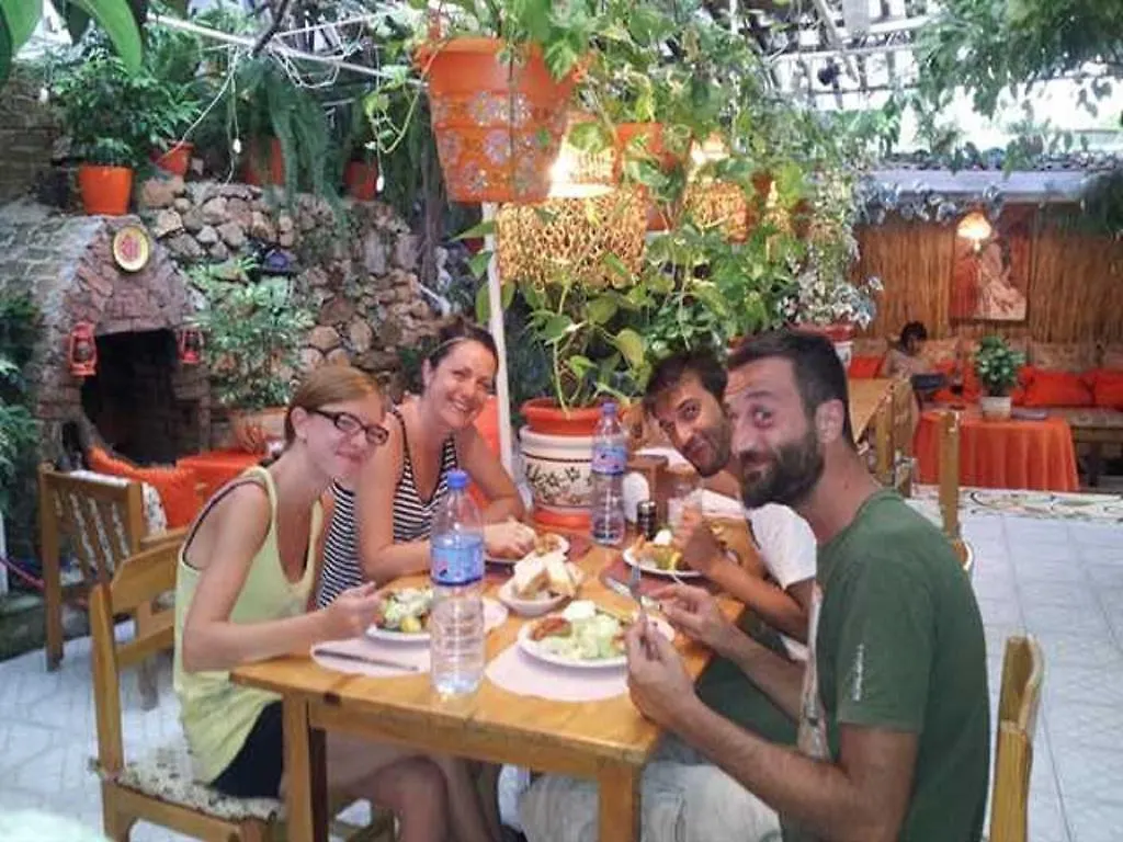 Ferah Hostel Monica'S Place Fethiye Tyrkiet