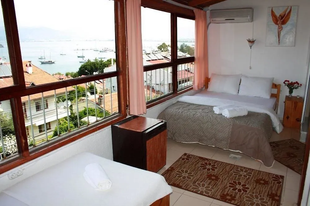 Ferah Hostel Monica'S Place Fethiye
