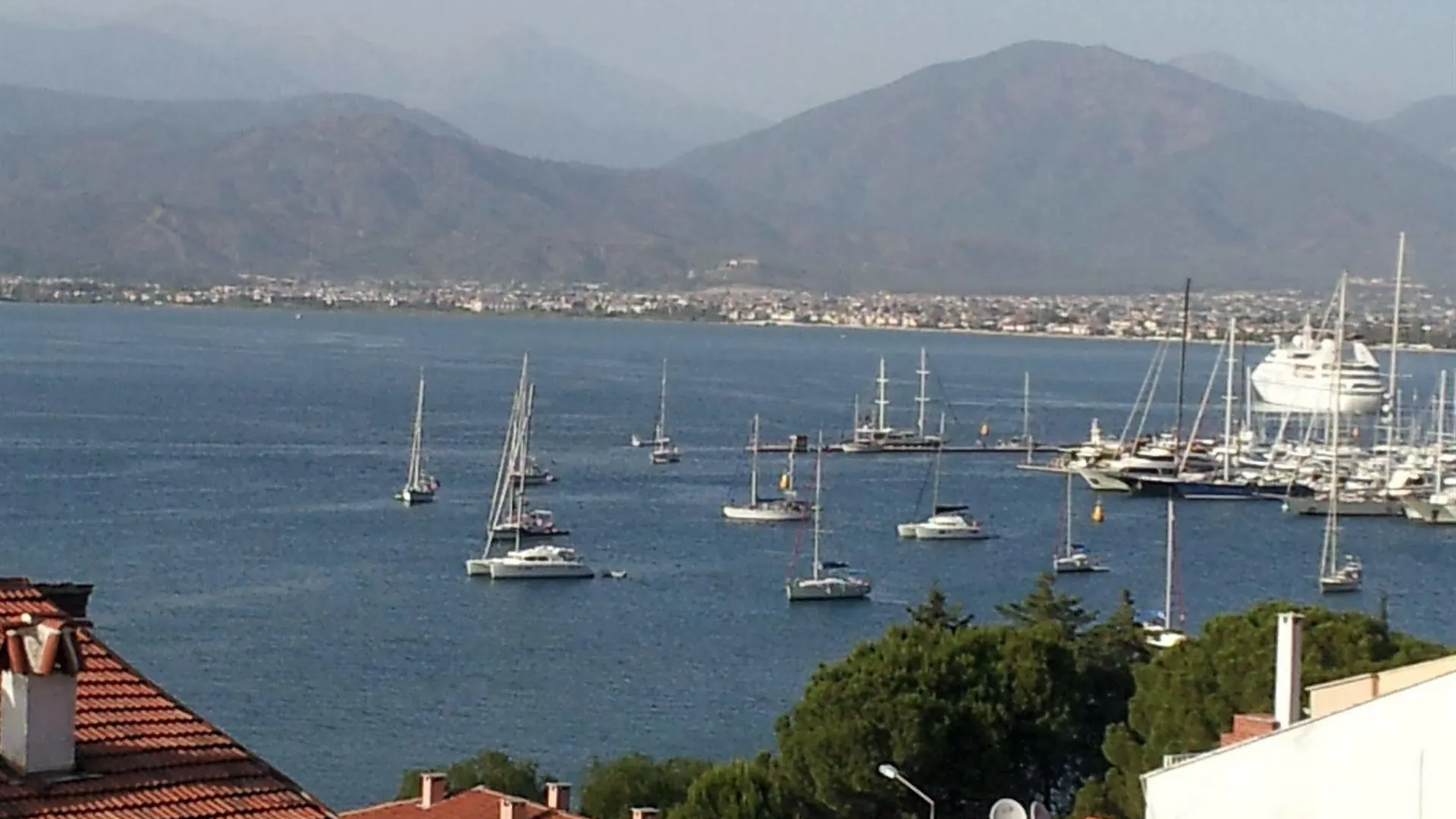 Ferah Hostel Monica'S Place Fethiye