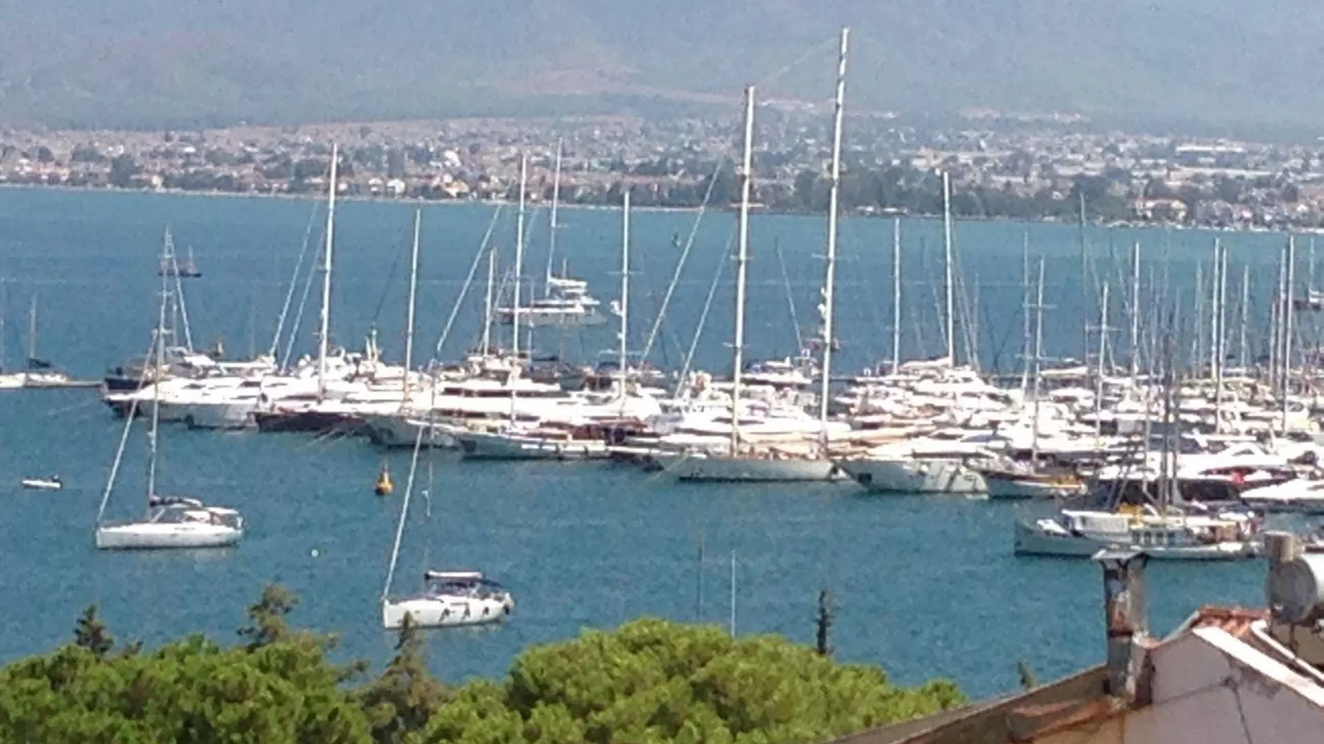 Ferah Hostel Monica'S Place Fethiye