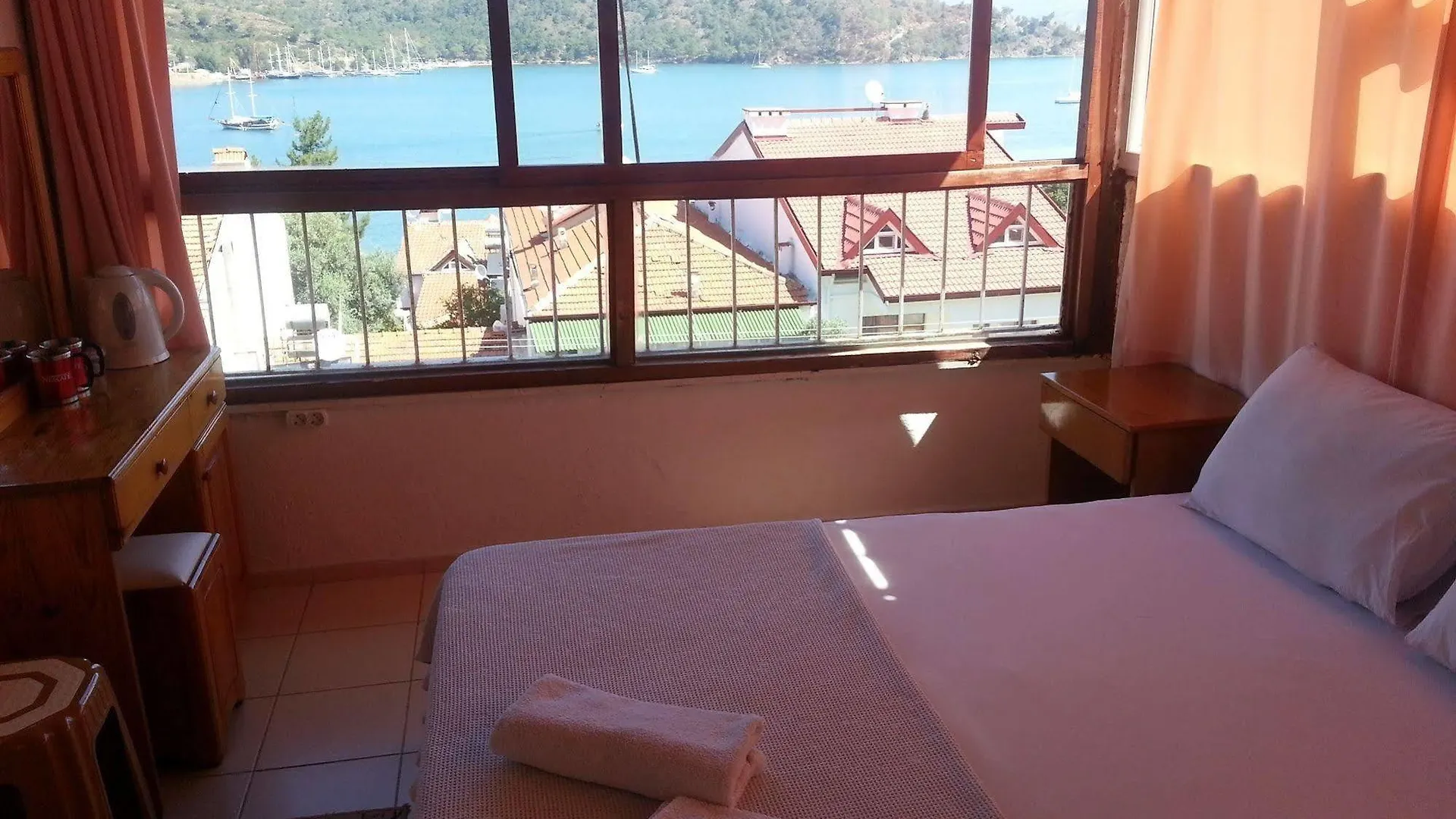 Ferah Hostel Monica'S Place Fethiye