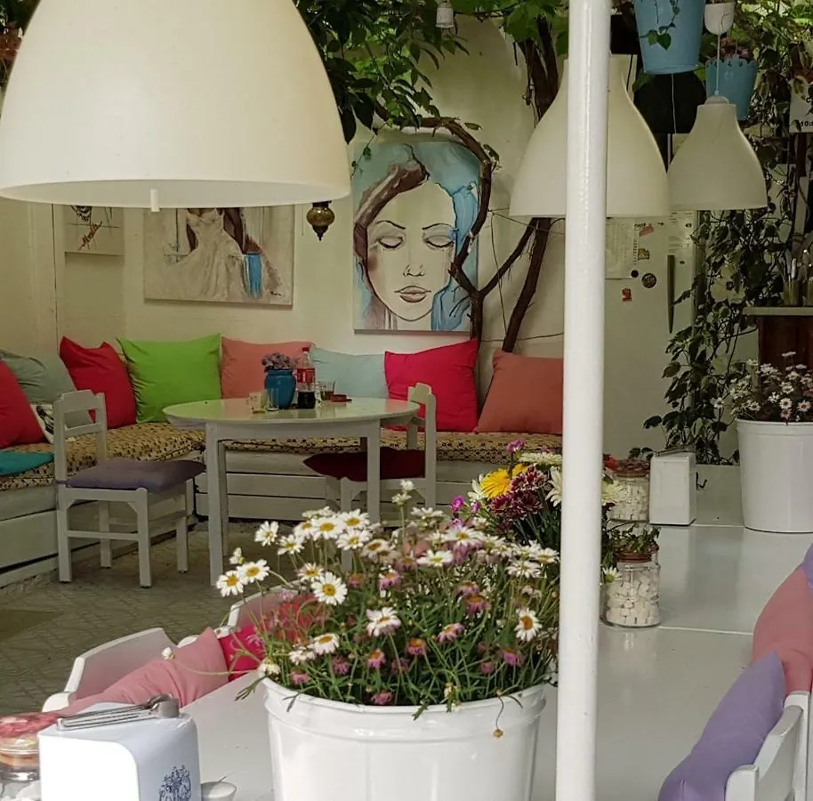 Ferah Hostel Monica'S Place Fethiye Tyrkiet